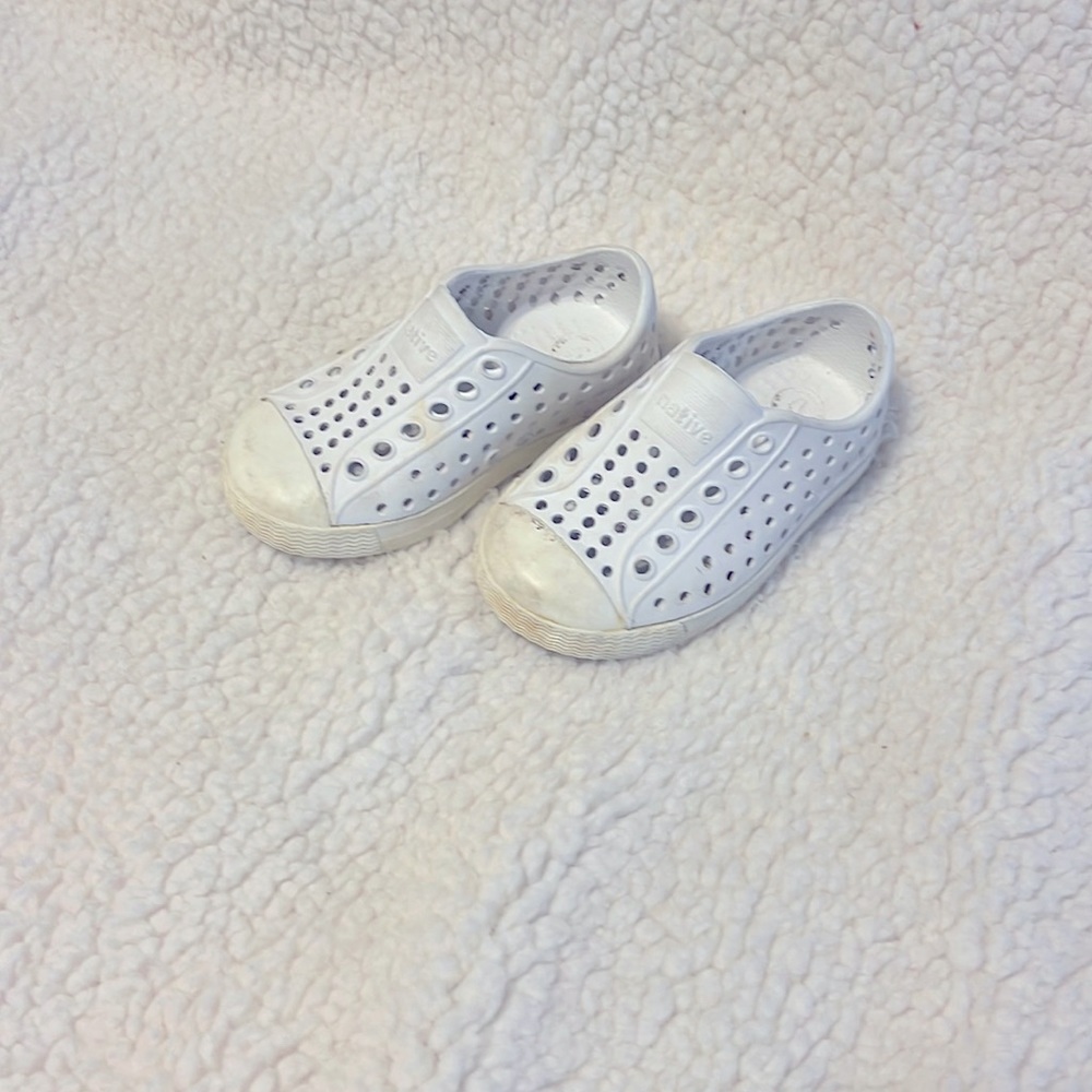 Toddler white natives